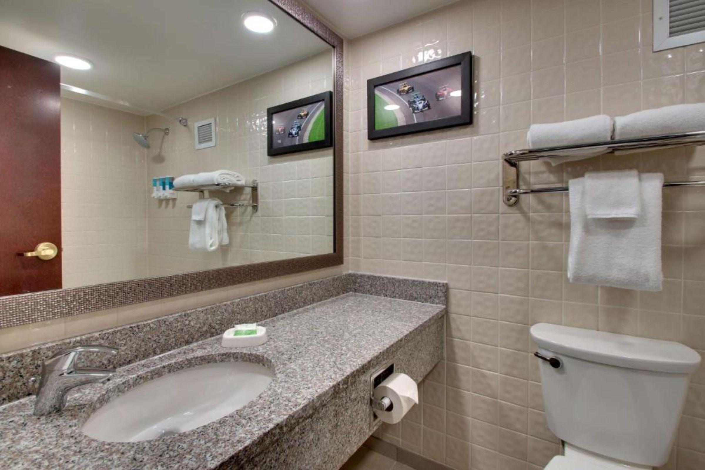 Best Western Plus Indianapolis North At Pyramids Exterior foto